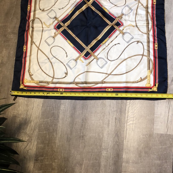 Celine Paris silk scarf - Picture 8 of 14